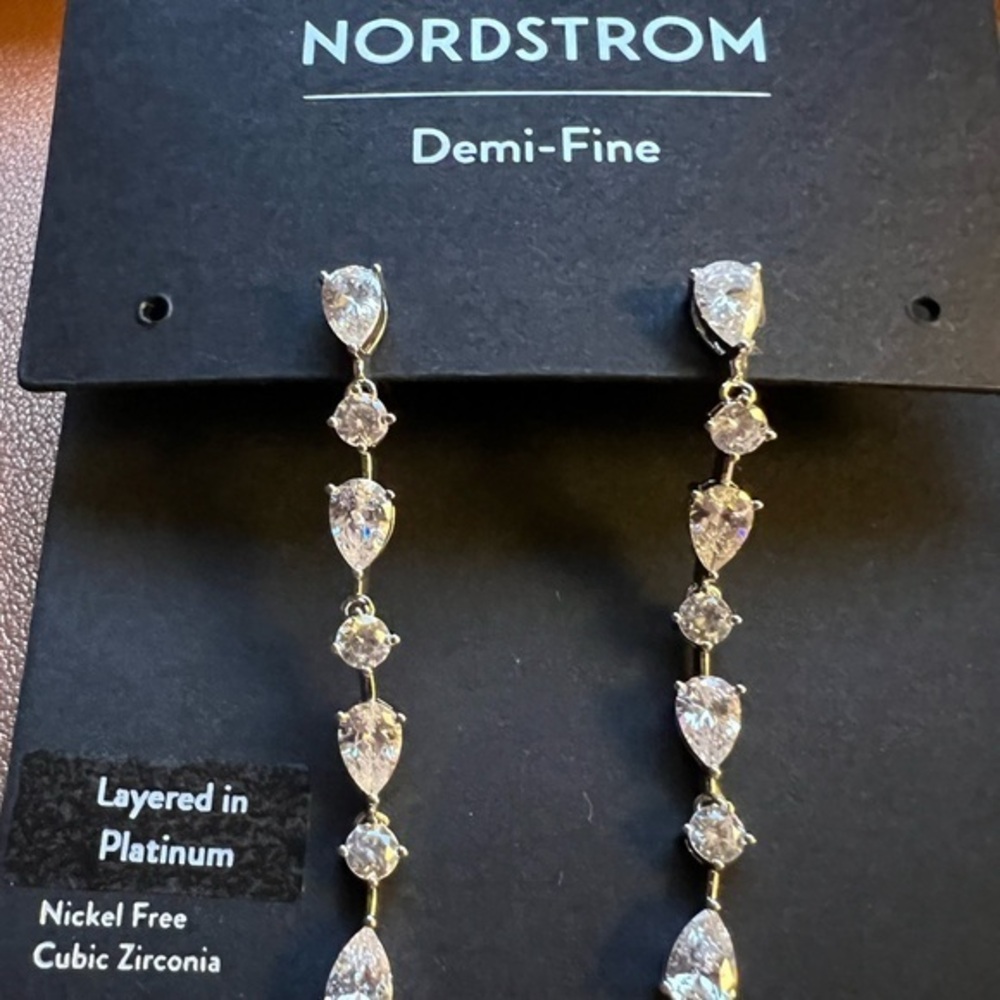 Nordstrom Solitaire Pear Shaped Cubic Zirconia Glam Linear Drop Earrings::NEW:: - Picture 1 of 6